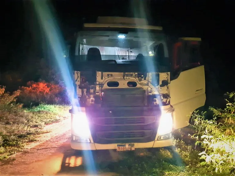 Polícia Rodoviária Federal recupera caminhão Volvo roubado avaliado em mais de meio milhão de reais
