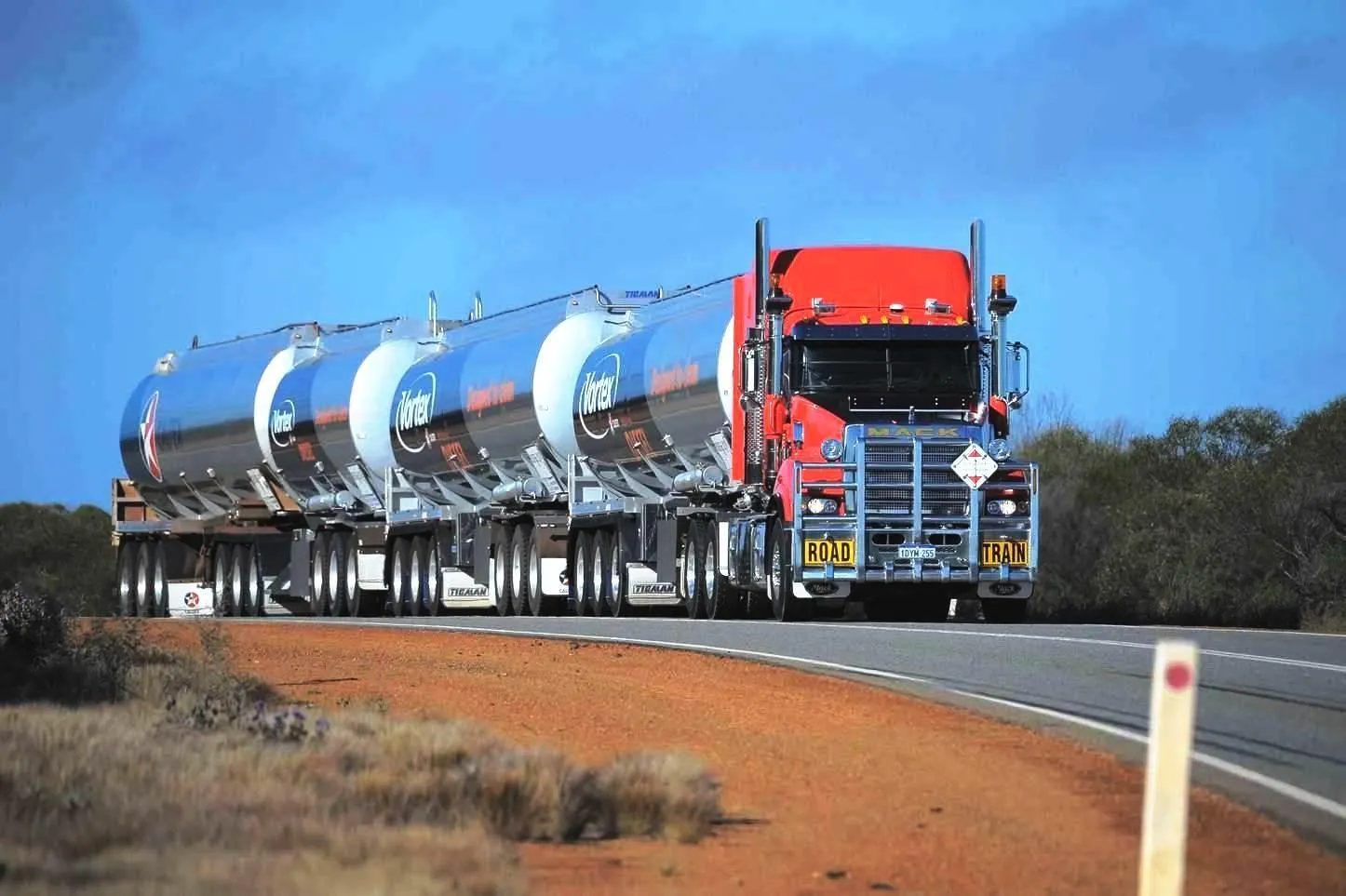 Quanto ganha um caminhoneiro na Austrália?