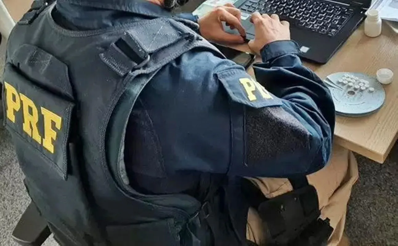 PRF autua três caminhoneiros em um período de menos de três horas por porte de rebite