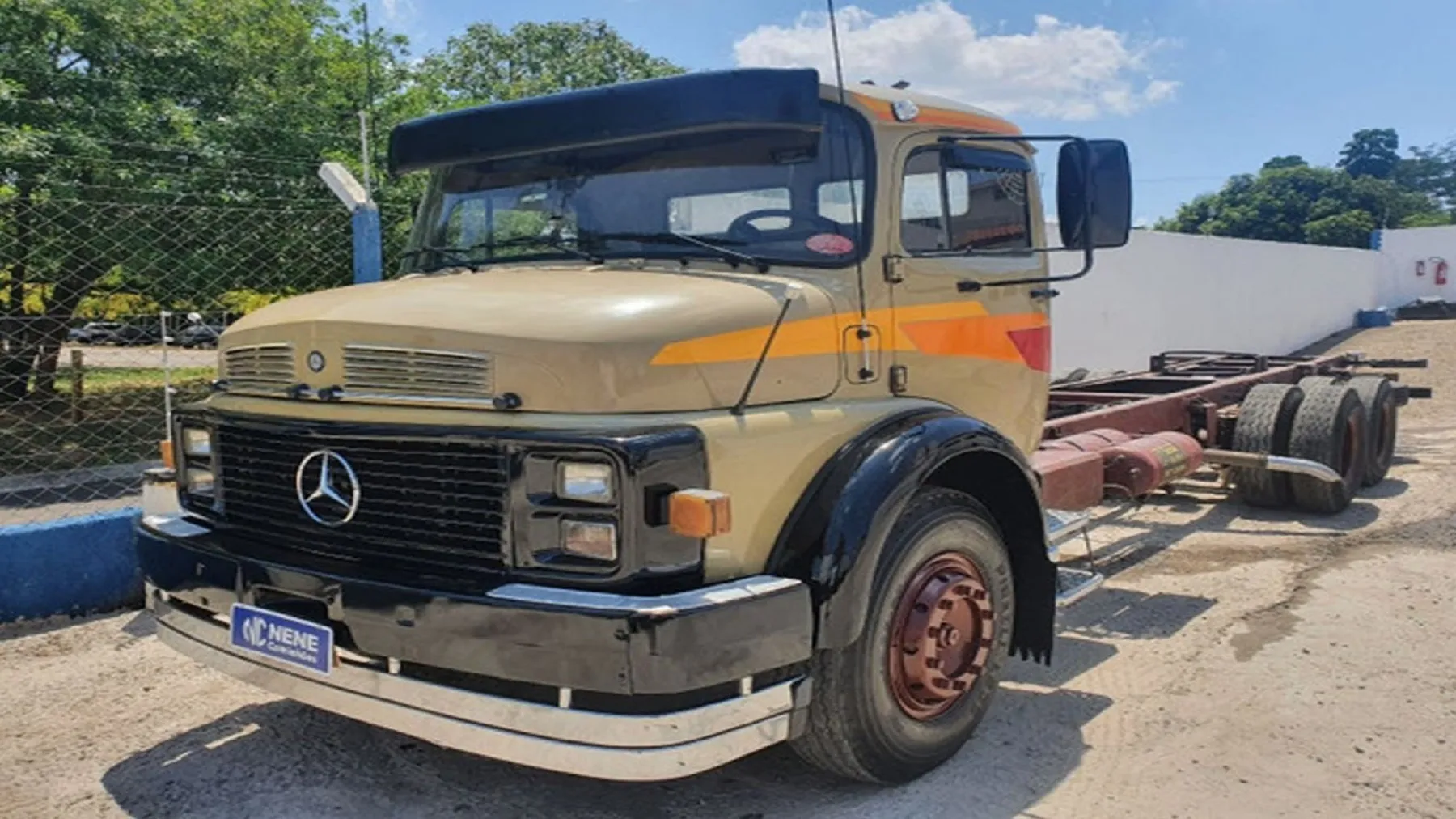 Relembre as principais características desse lendário fabricado pela Mercedes-Benz 1518