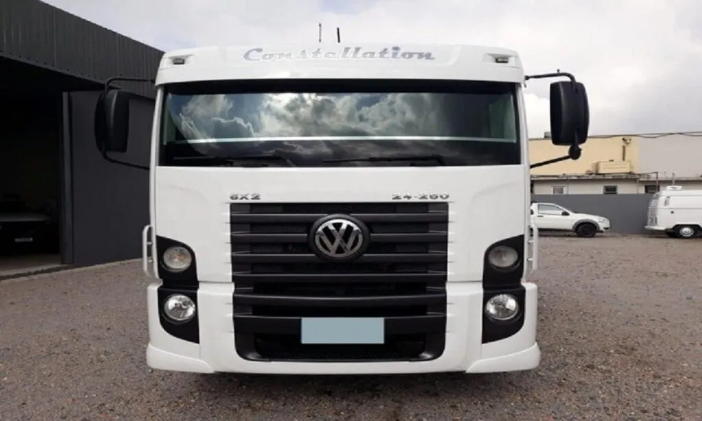VW Constellation 24.250