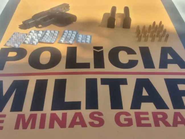 Caminhoneiro preso em Varginha após ser flagrado com arma de fogo