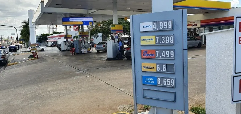 Diesel sobe 12,8% nos postos oito dias após reajuste