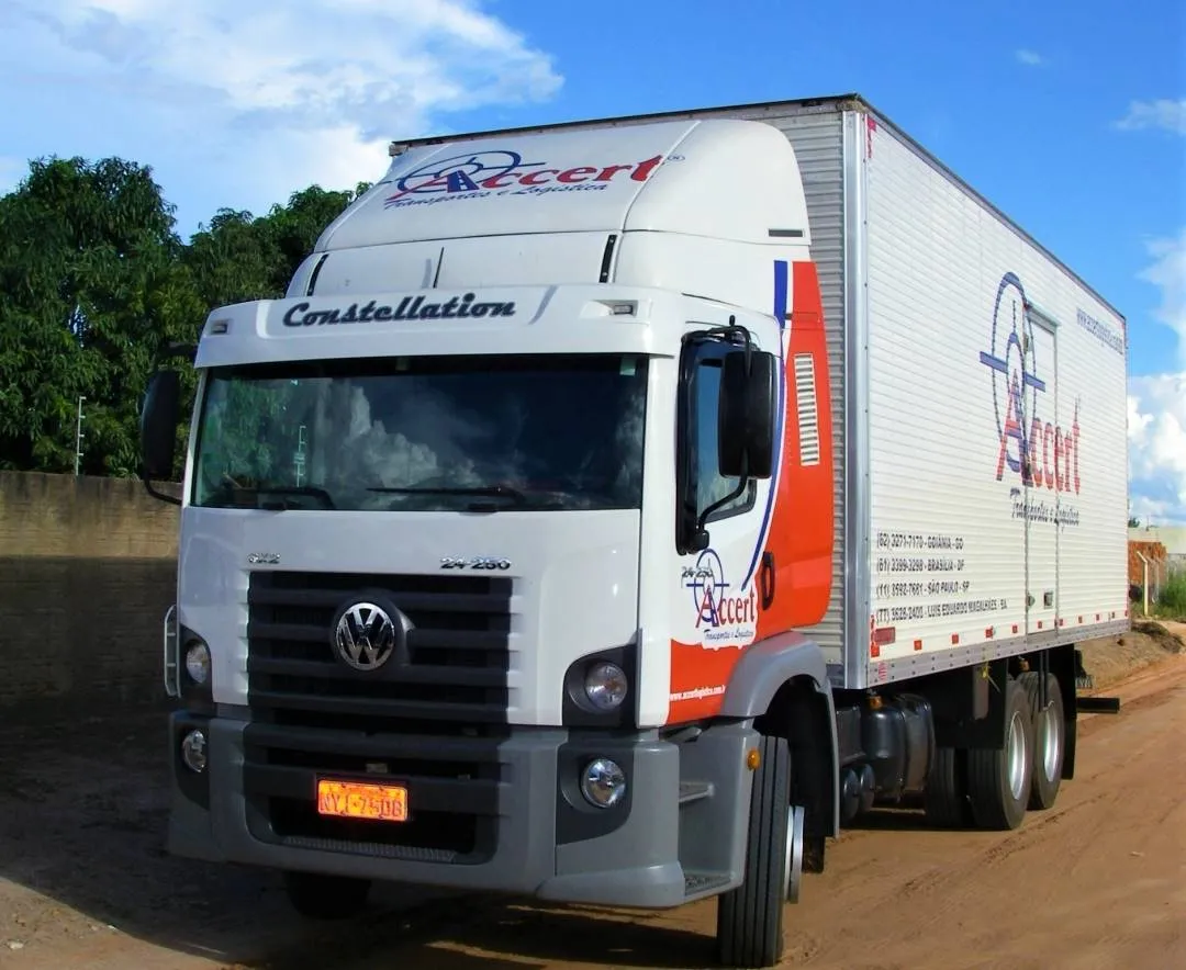 Accert Transportes abre vagas para motorista carreteiro