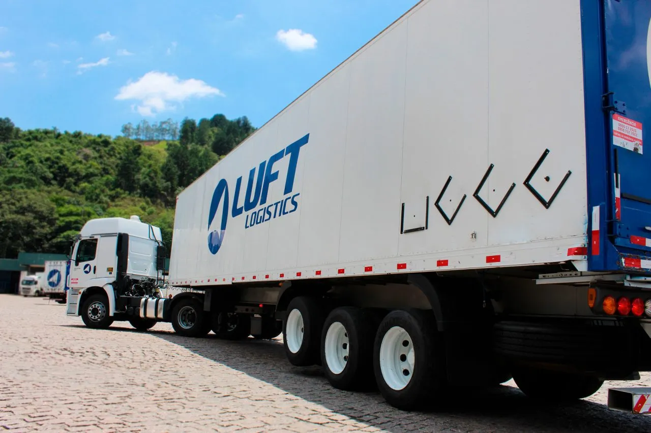Luft Transportes abre vagas para motorista truck com habilitação categoria D ou E