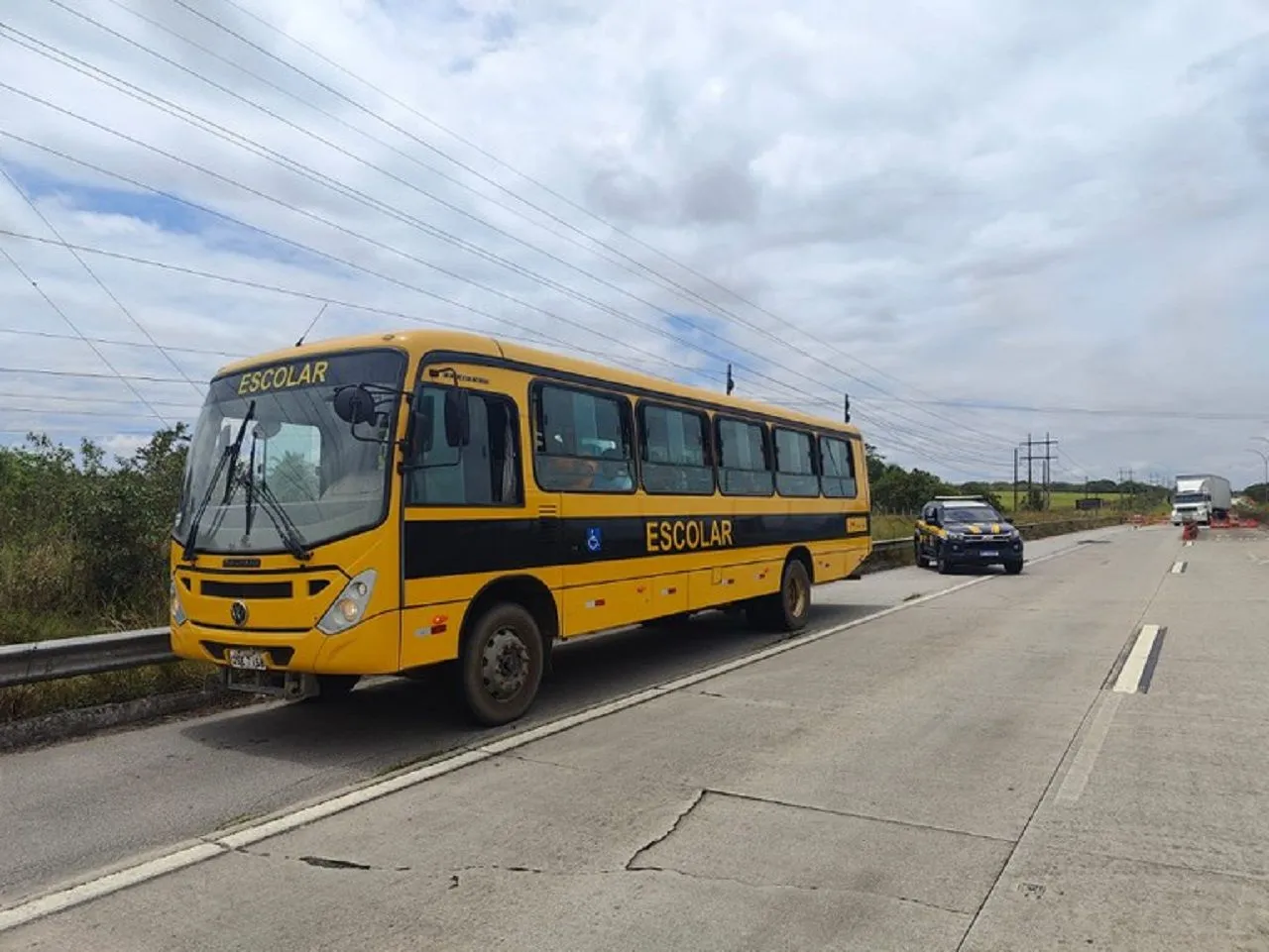 PRF Flagra Onibus Escolar Sendo Utilizado Para Levar Pessoas A Uma Festa De Aniversario Na Paraiba