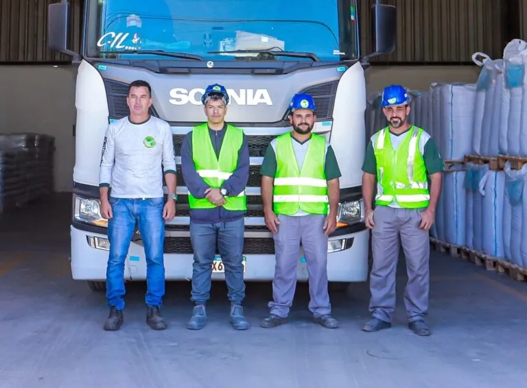 BrasFreight Logistica abre vagas para motorista carreteiro