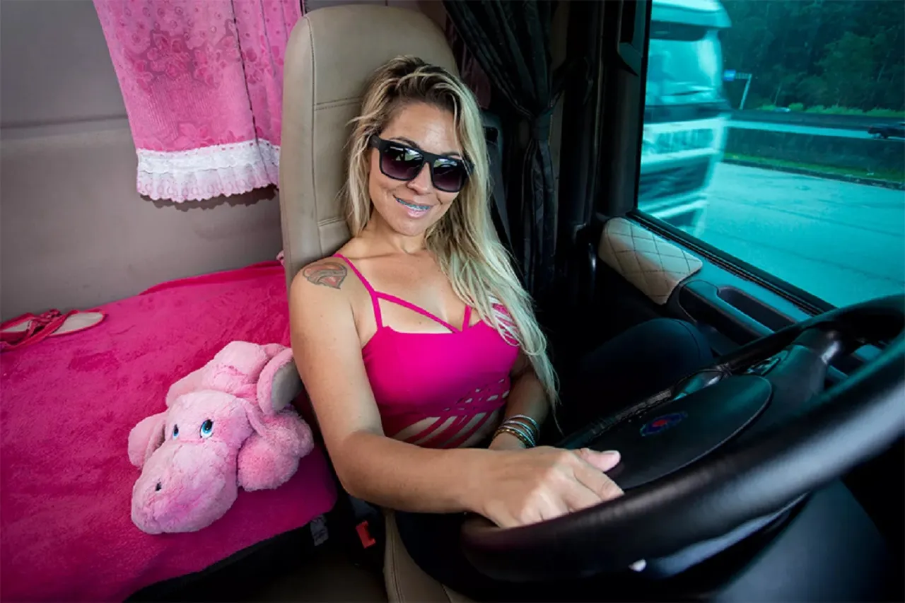 Sheila Bellaver anuncia saída das plataformas de conteúdo adulto