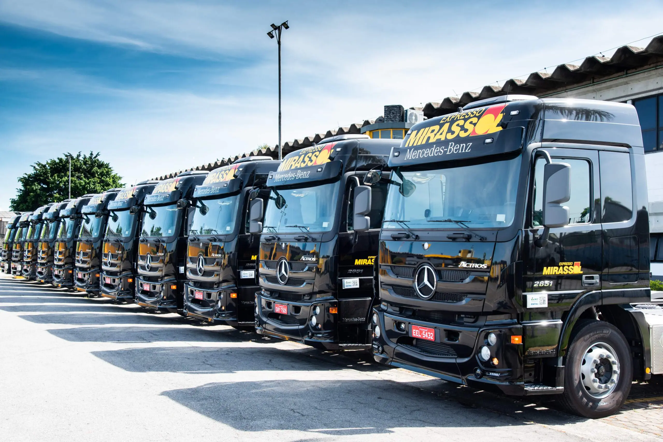 Transportadora Mirassol abre novas vagas para motorista bitrem e rodotrem