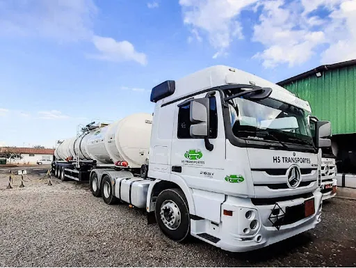 Transportadora HS abre vagas para motorista carreteiro.