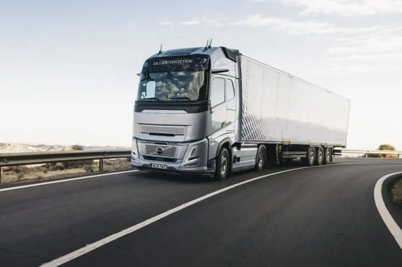Volvo Lanca Caminhao Adaptado Para Gosto Norte Americano