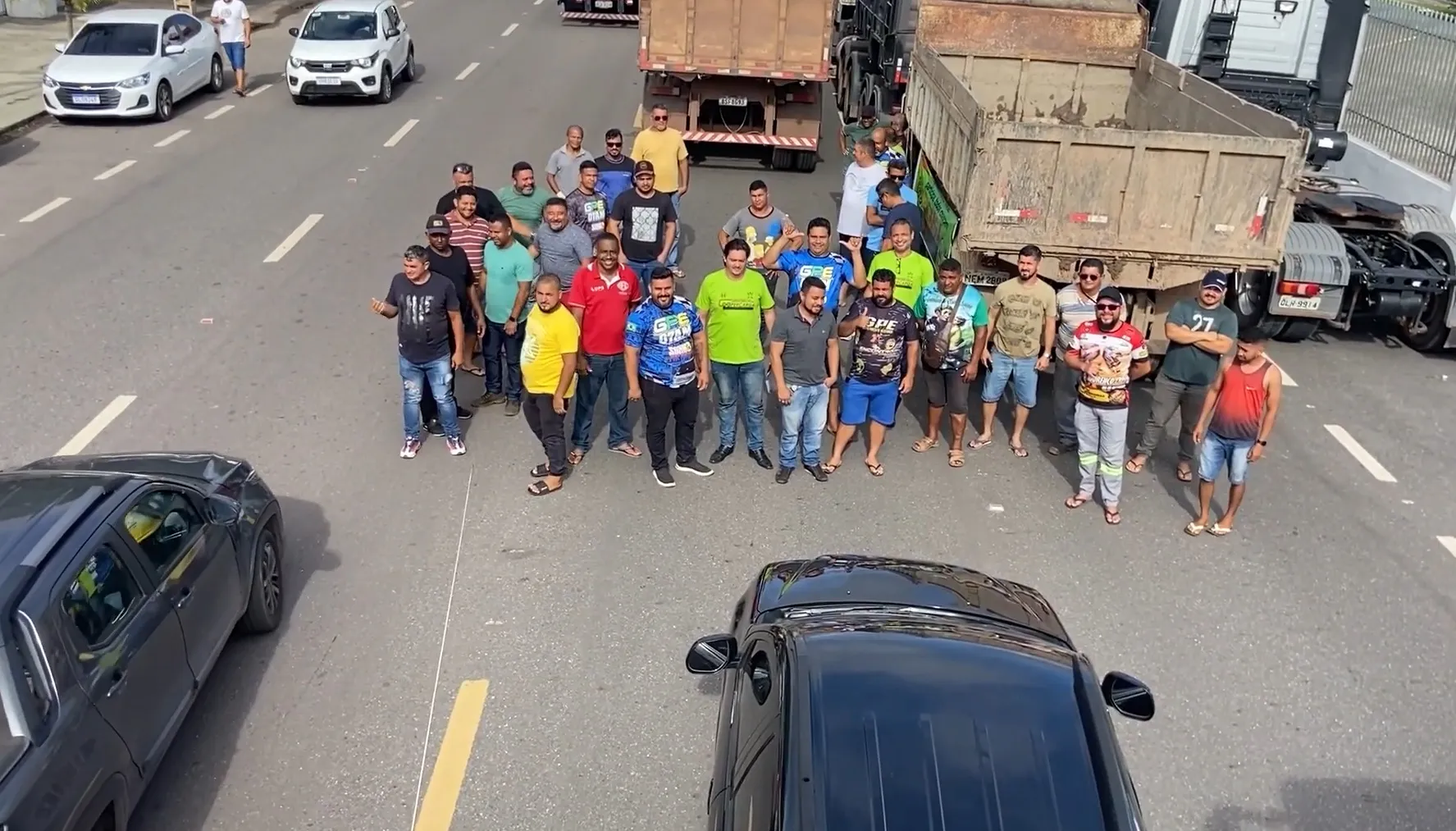 Caminhoneiros Realizam Manifestacao Em Frente Ao DNIT Pedindo A Volta Da Balanca No Amapa
