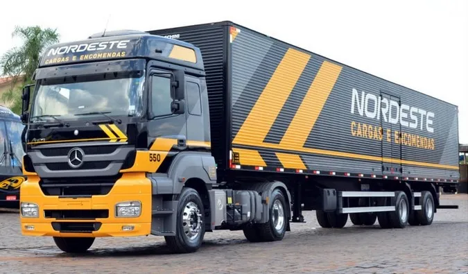 Expresso Nordeste abre vagas para motorista carreteiro