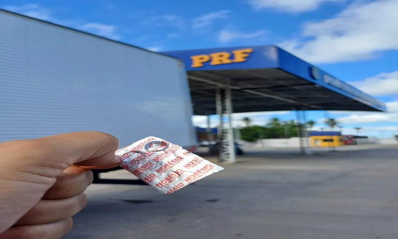 PRF flagra três caminhoneiros com rebites na BR-101
