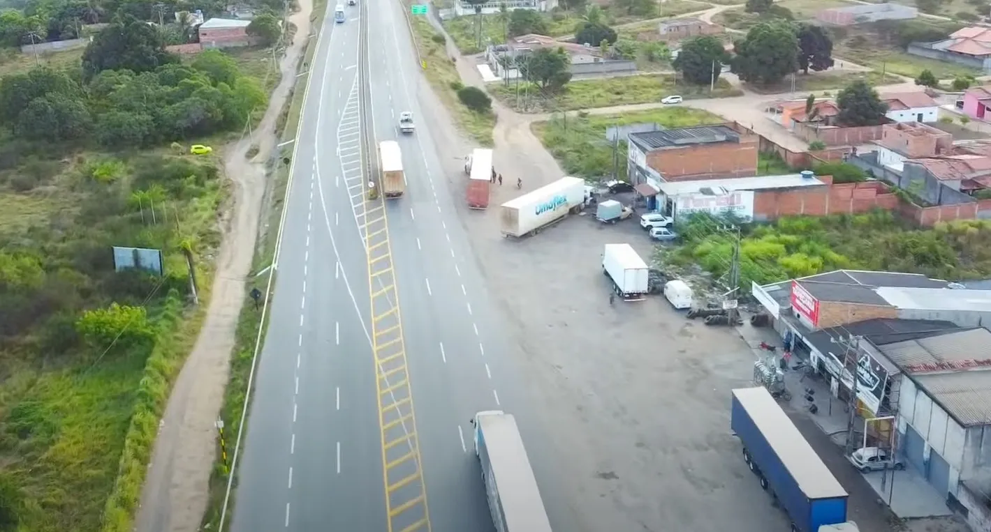 Viadutos, duplicação e atenção: o novo cenário da BR-116 em Santo Estevão, Bahia