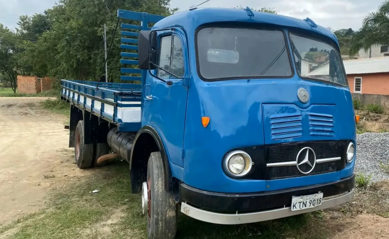 Caminhões Mercedes Benz TOCO À venda