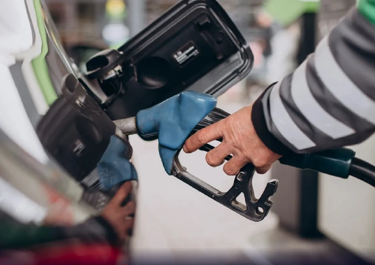 Mistura de álcool na gasolina não reduz preço e frustra consumidores