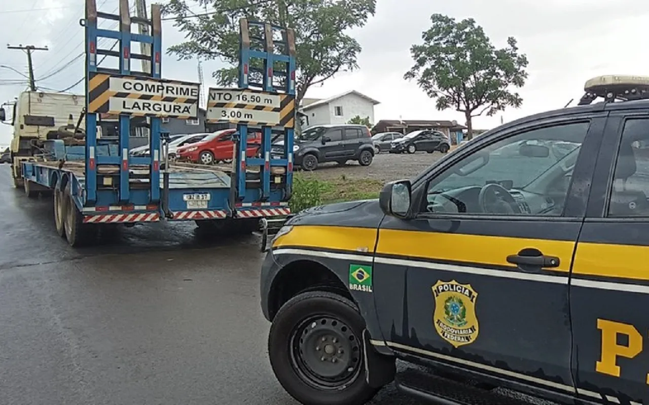 PRF flagra semirreboque adulterado na BR-116