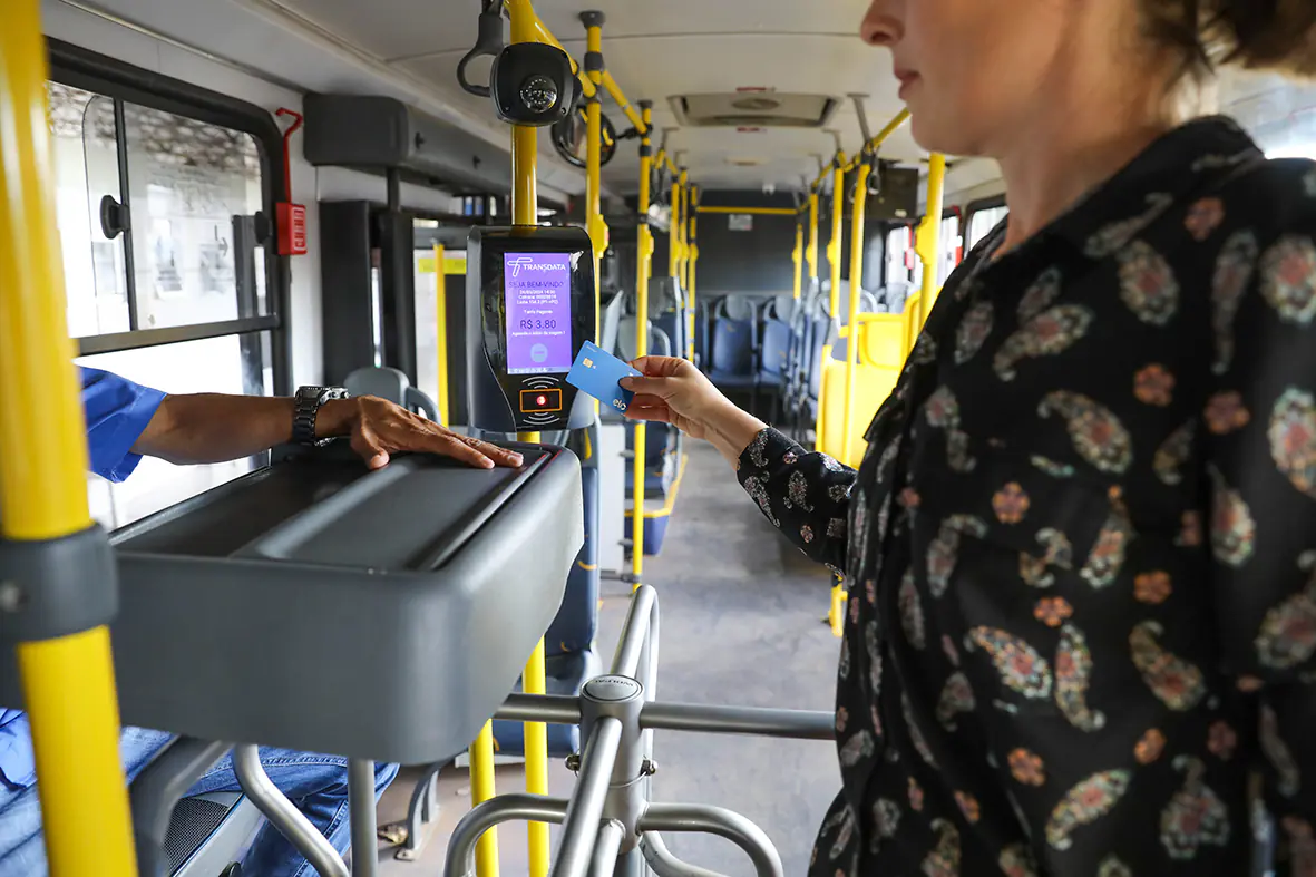 COBRADOR DE ONIBUS