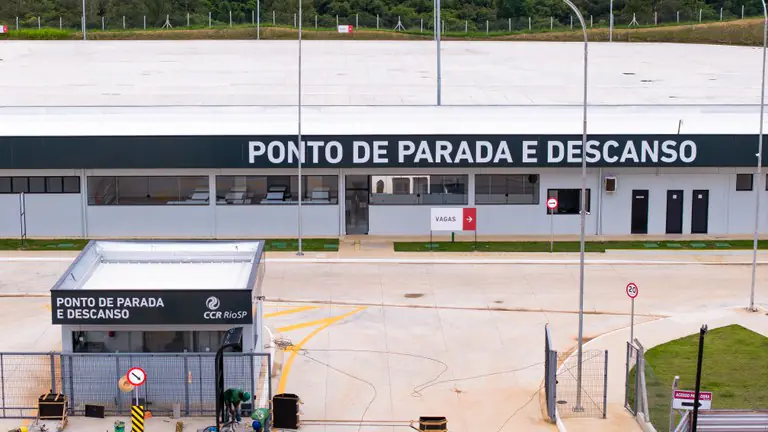 Caminhoneiros ganha uma novo ponto de parada na Via Dutra
