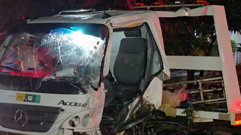 Motorista de Caminhão Guincho Morre Após Grave Acidente na BR-369, em Londrina