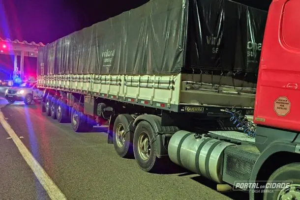 Caminhoneiro é preso por usar placa adulterada para burlar pedágio na SP-340