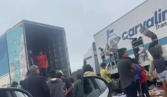 Caminhão quebra e tem carga saqueada em região indígena de Mato Grosso