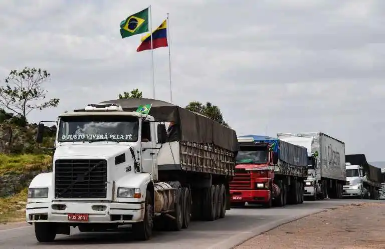Tarifaço de 70% da Venezuela ameaça agronegócio e transporte no Brasil
