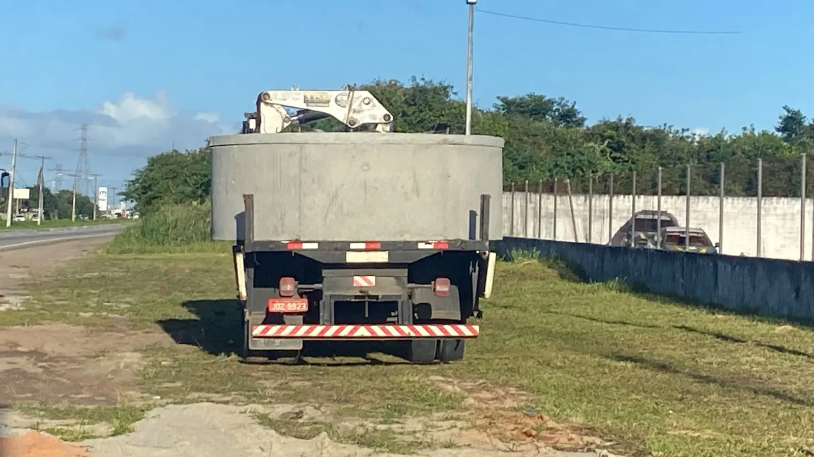 PRF flagra carretas com irregularidades graves em operação no RN