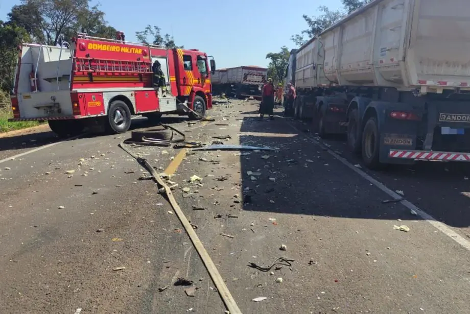 Um dos caminhoneiros mortos na tragédia da BR-262 era cabo aposentado da PM
