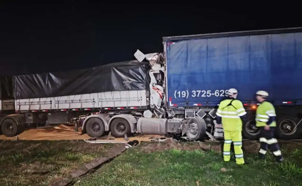 Caminhoneiro morre em acidente na BR-116 após não conseguir frear