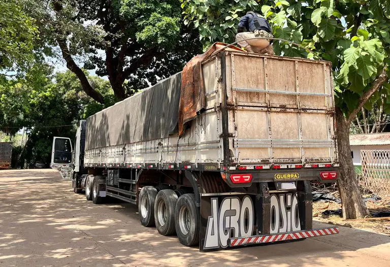 PRF apreende 43 m³ de madeira ilegal transportada em São João do Araguaia (PA)