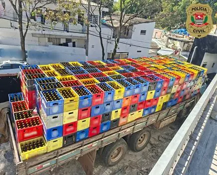 Caminhoneiro é preso transportando cervejas falsificadas em Osasco após abordagem da Polícia Civil