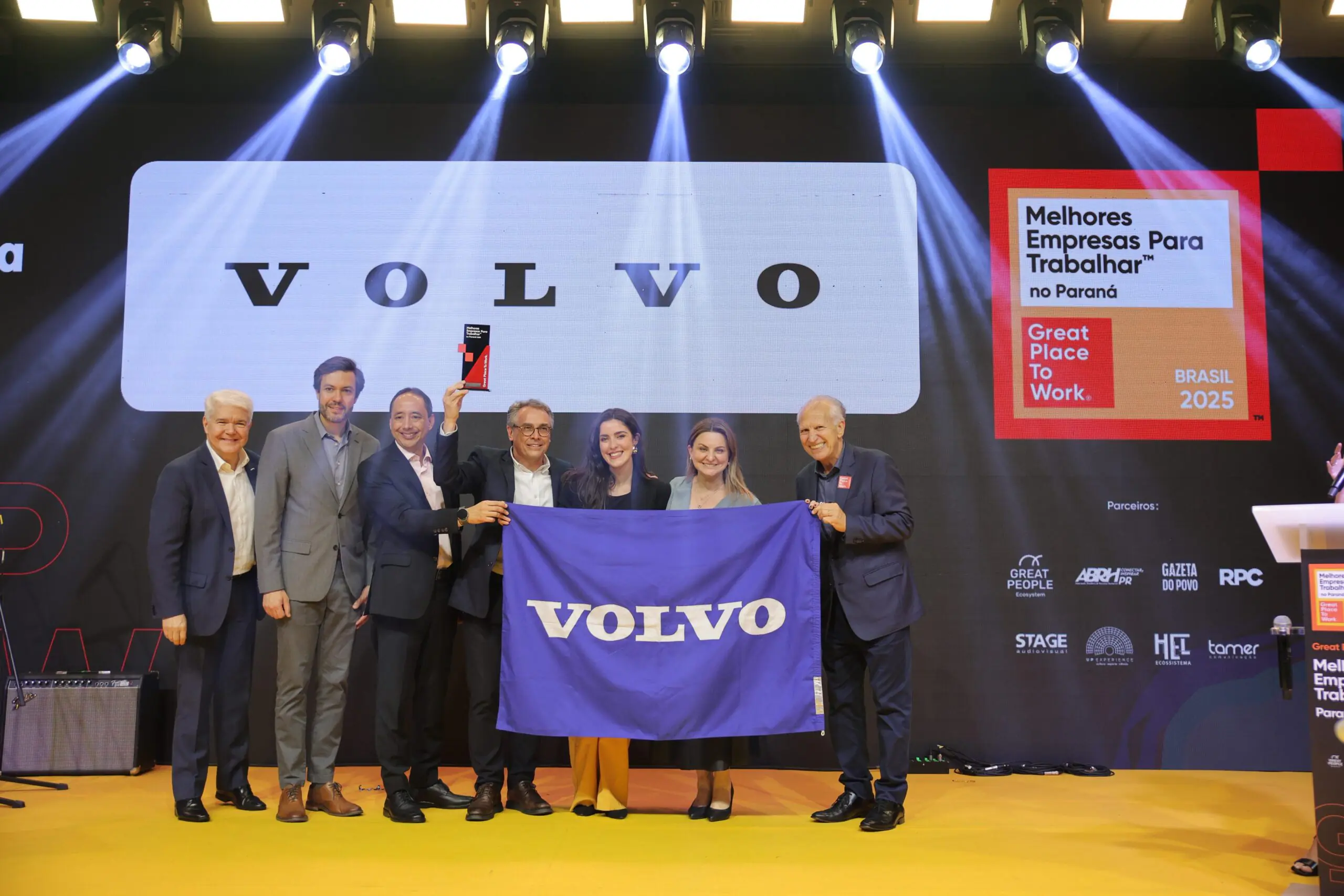 Volvo é reconhecida entre as Melhores Empresas para Trabalhar no Paraná pelo GPTW 2025