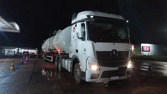 Caminhoneiro é rendido e levado por bandidos durante roubo de carga em MT