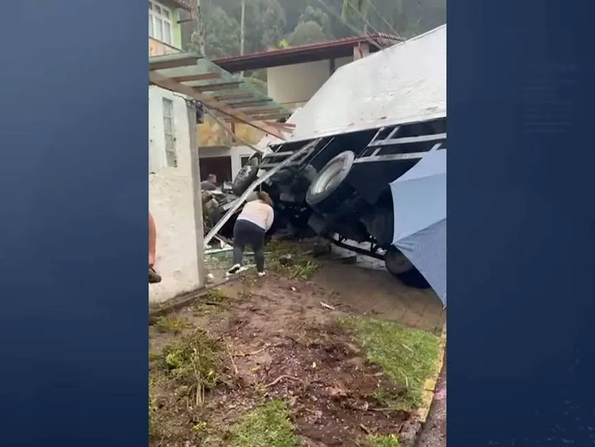 Caminhoneiro sem habilitação atropela criança de 6 anos no Rio de Janeiro