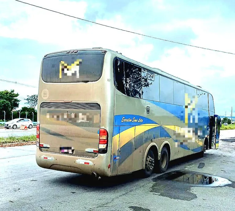 Abordagem da PRF termina em prisão curiosa de motorista de ônibus por dívida alimentar na BR-116 (BA)