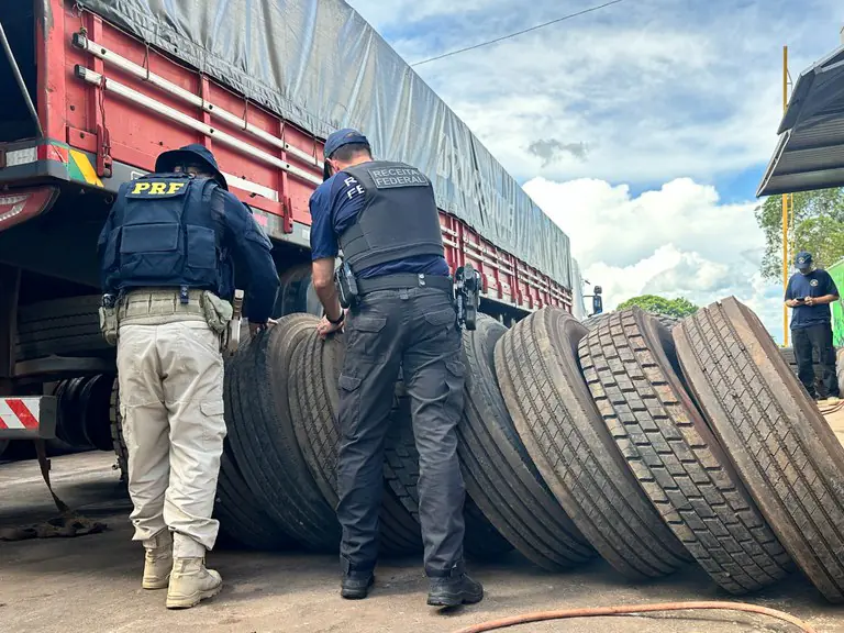 Criminoso é preso após furtar pneus em oficina e vender para caminhoneiro