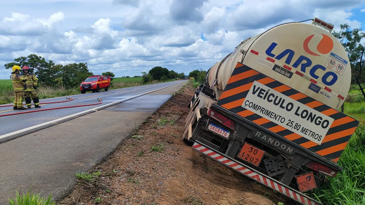 Caminhão de combustível