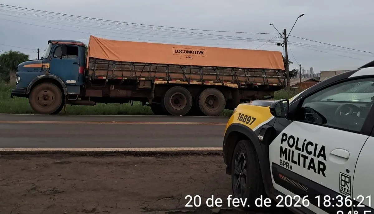 Caminhoneiro é parado pela policia