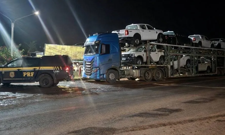 Caminhoneiro embriagado é preso após direção perigosa na BR-153 no Tocantins