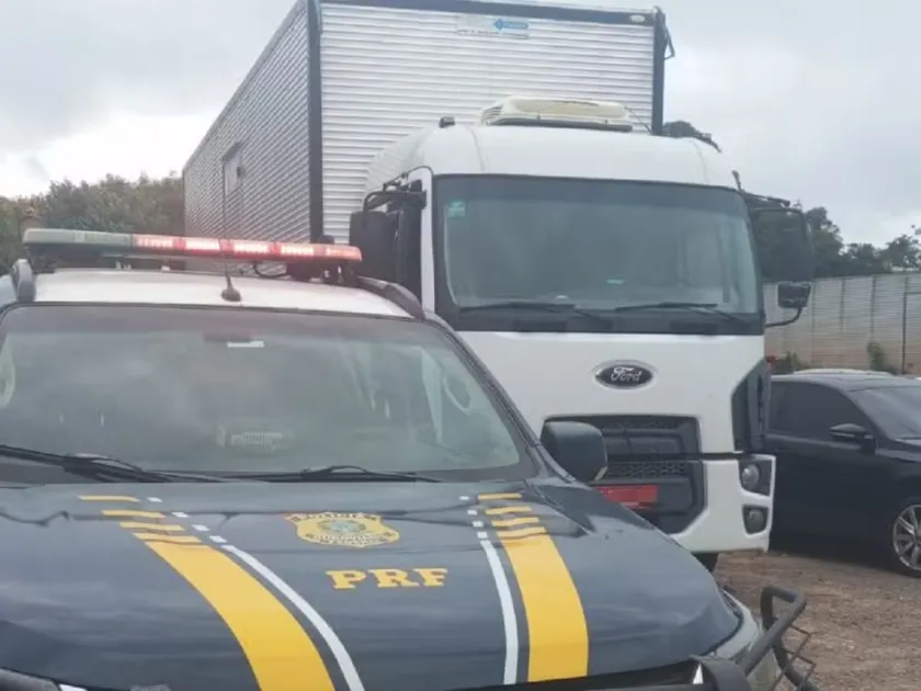 Caminhão com várias multas vencidas