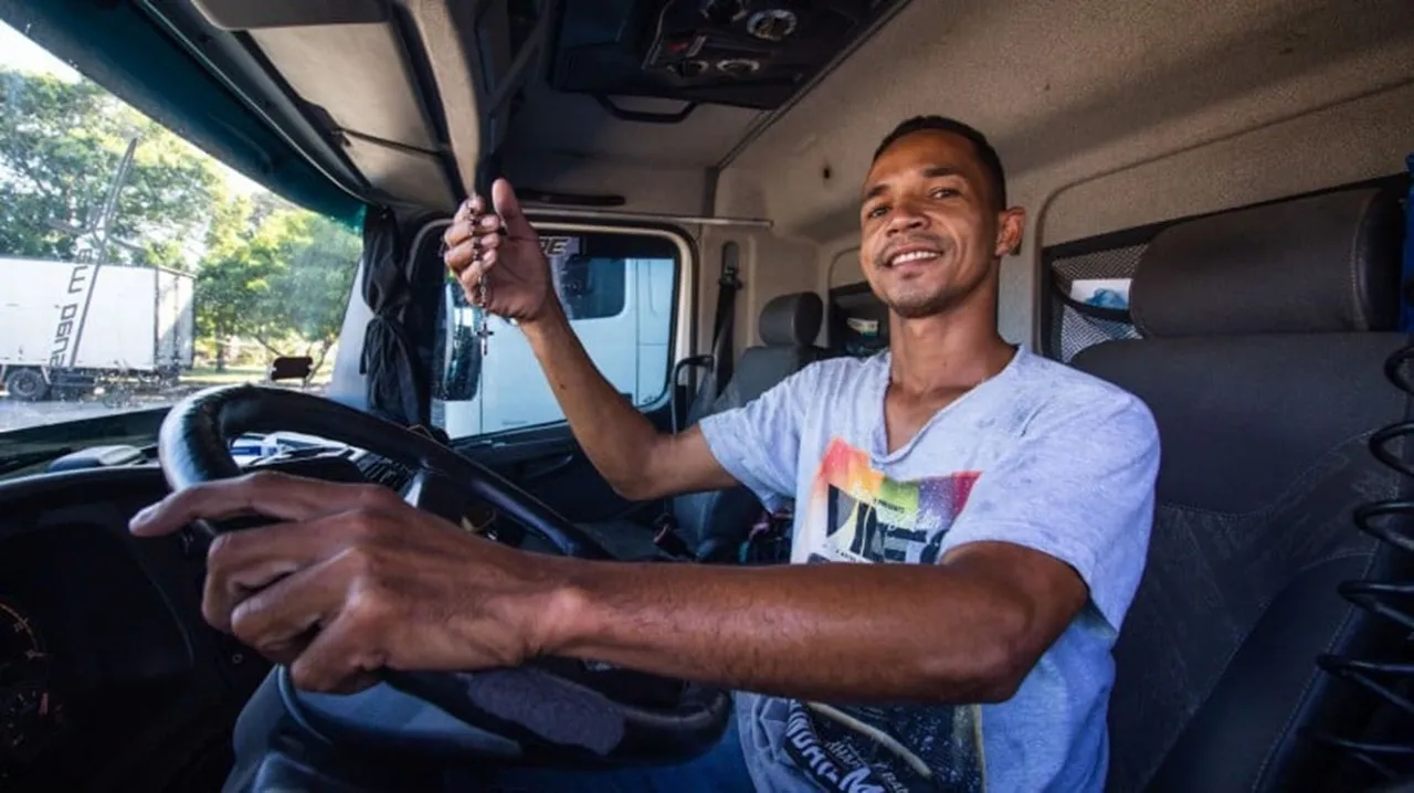 Caminhoneiros estão estudando para sair da estrada e mudar de vida
