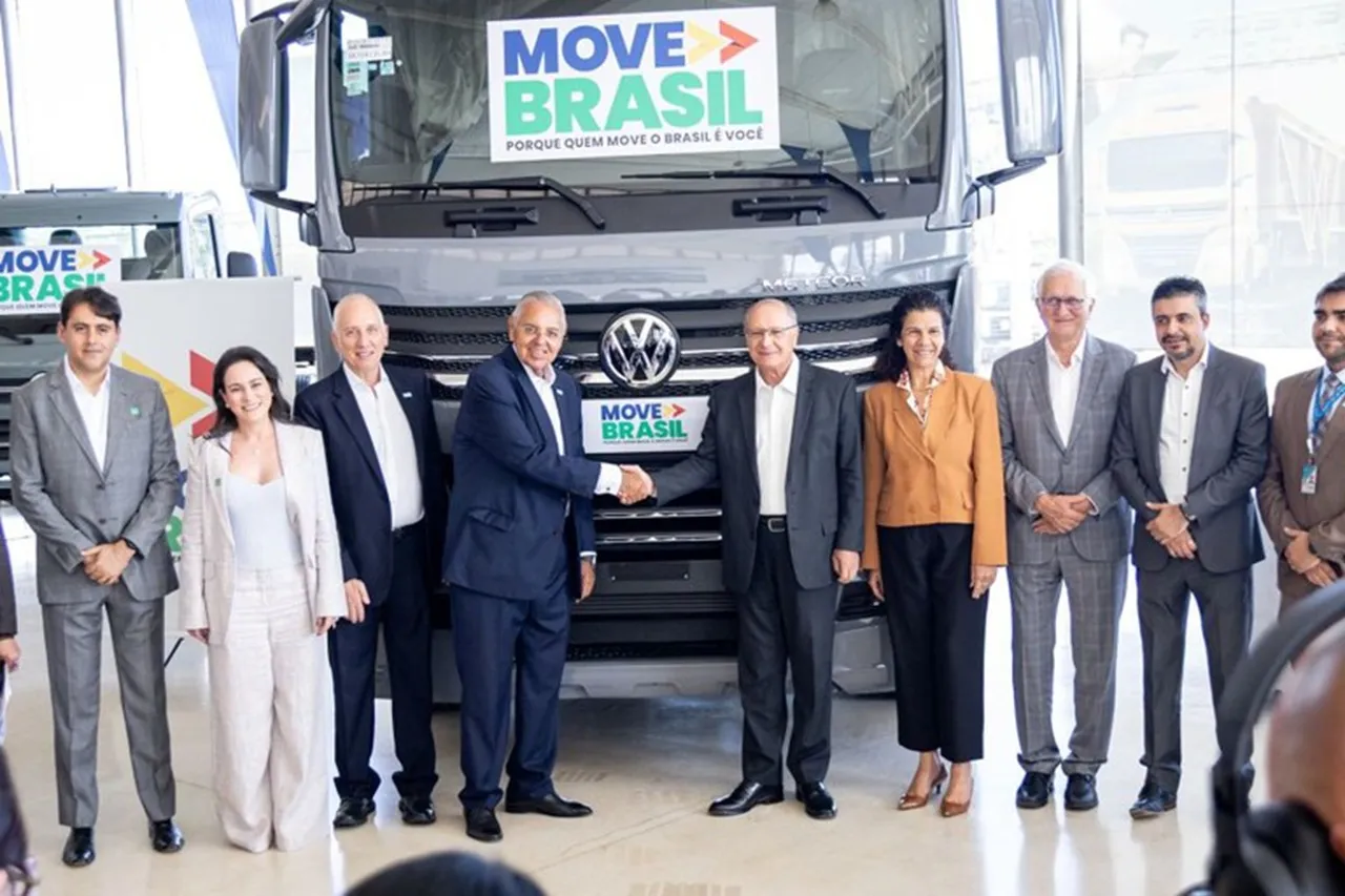 Governo libera crédito para troca de caminhões antigos e chama atenção de motoristas