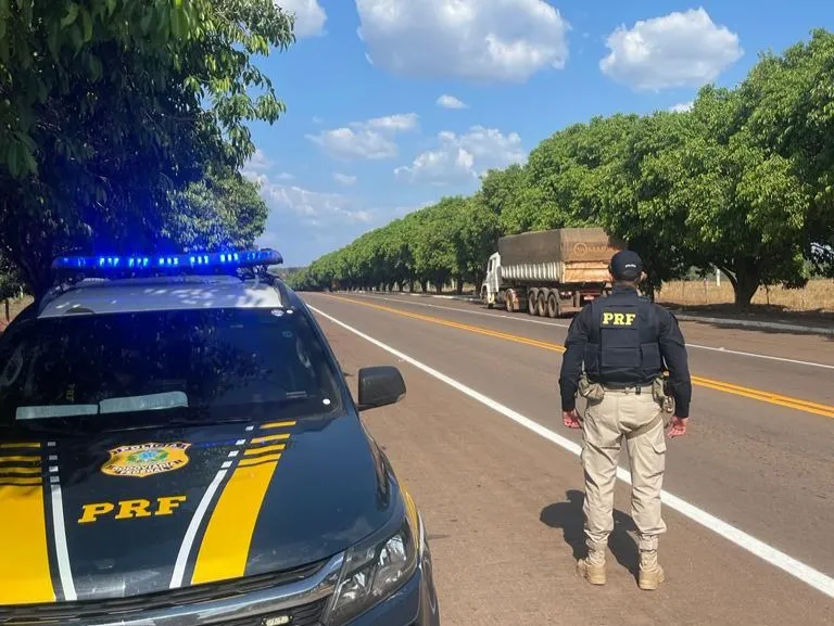 PRF reforça fiscalização nas estradas no feriado de Tiradentes