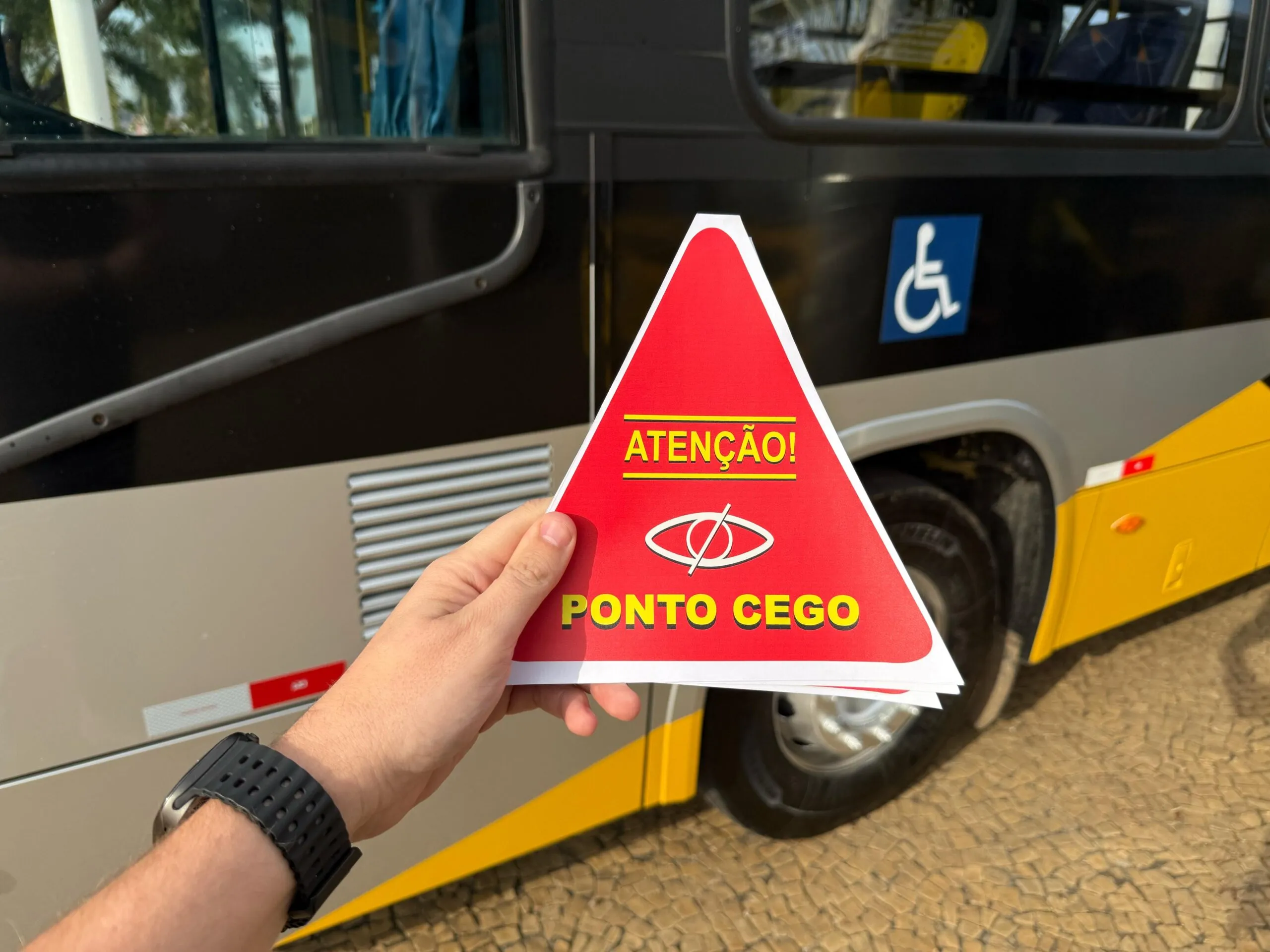 Adesivo ponto cego