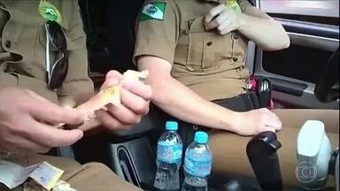 Soldado é demitido após cobrar R$ 4 mil de propina de caminhoneiro