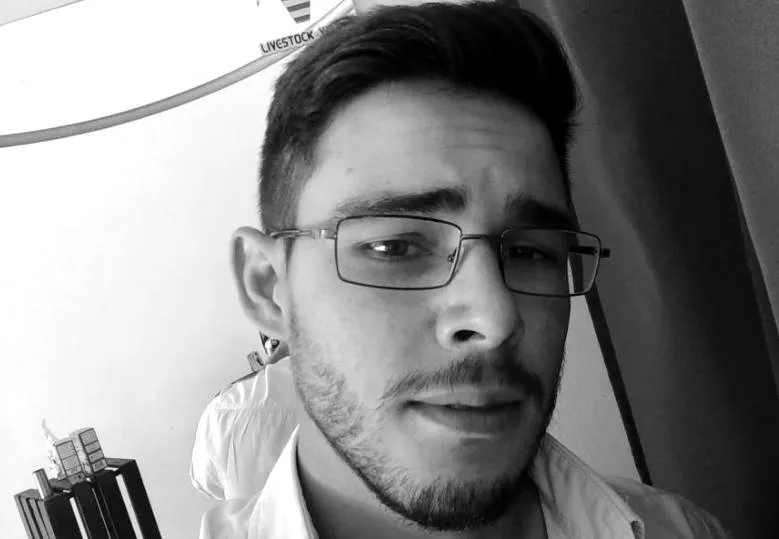 Caminhoneiro esfaqueado por vigilante de posto de combustível estar em estado crítico