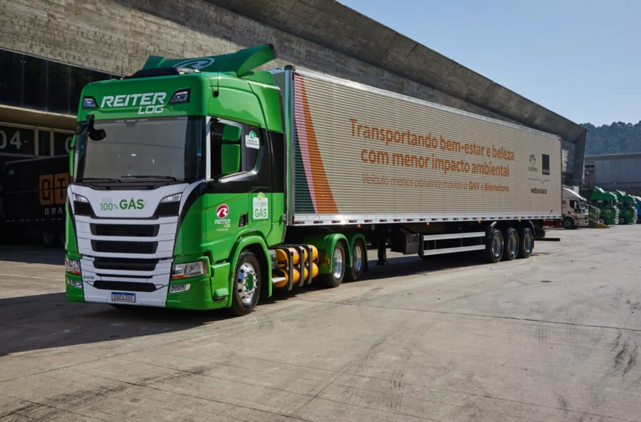 Caminhões a biometano começam a apertar o diesel no transporte pesado