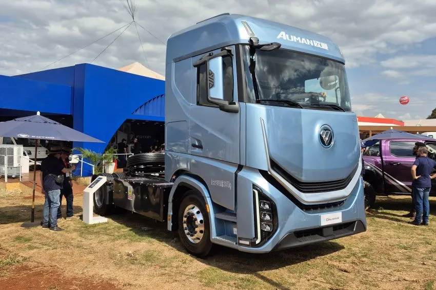 Foton apresenta caminhão elétrico gigante e mostra futuro do transporte pesado